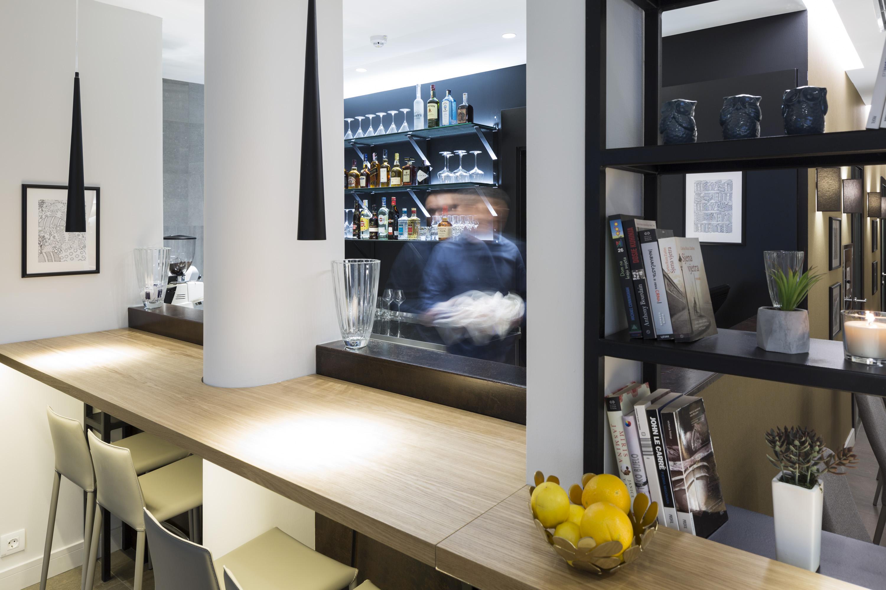 Livris Hotel Загреб Екстериор снимка