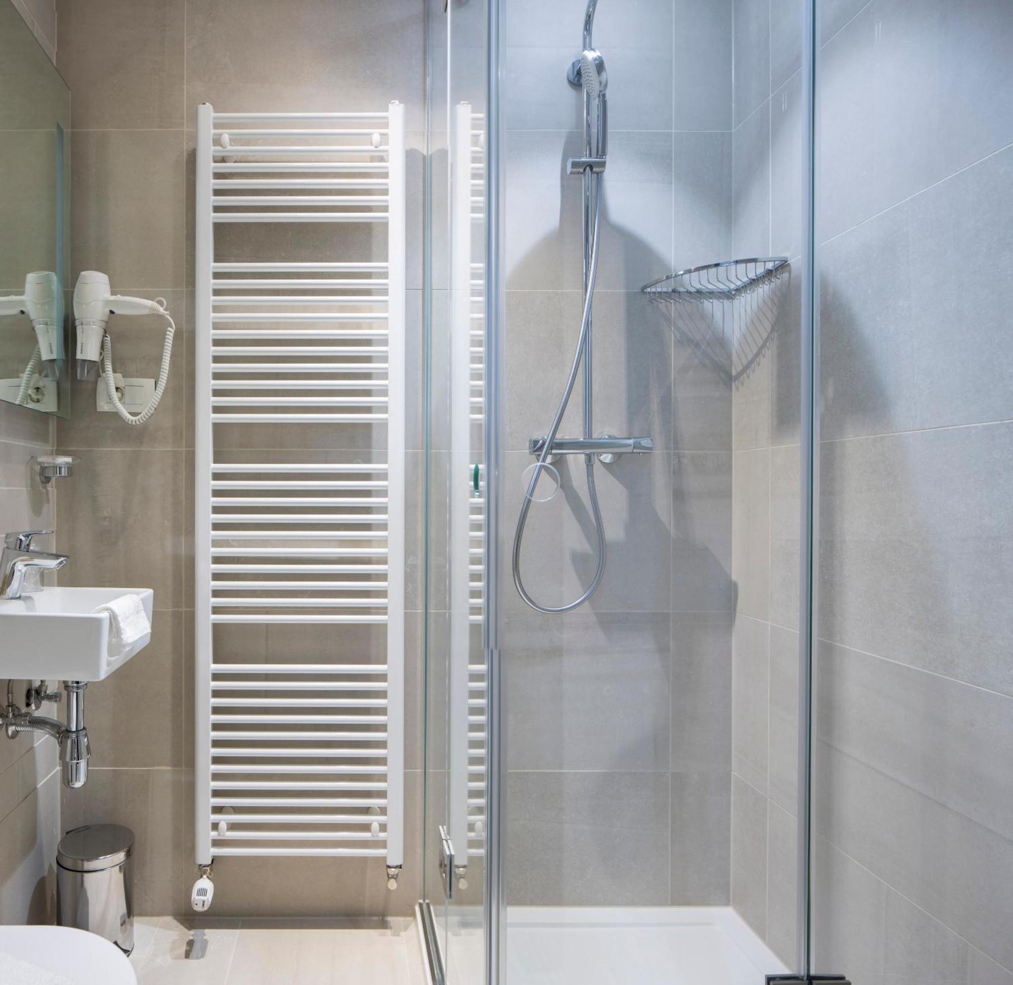 Livris Hotel Загреб Стая снимка